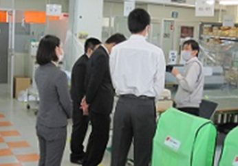 職場見学コースの様子
